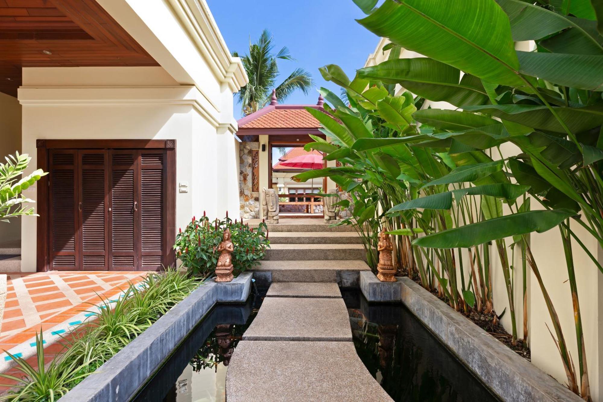 Extraordinary Courtyard 6Br Pool Villa Sri Suri, Naiharn Rawai Kültér fotó